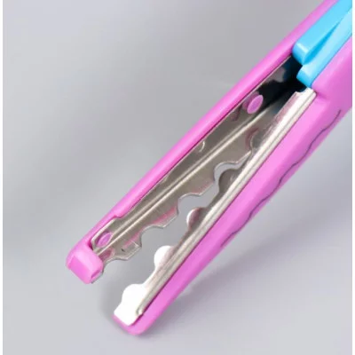 Набор для скрапбукинга Зигзаги ножницы фигурные 15,5 см+4 дырокола d=1,2 см10х23 см МИКС 9615356