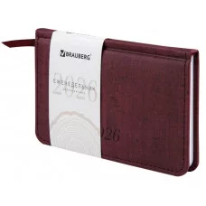 Еженедельник датированный 2026 МАЛЫЙ ФОРМАТ 95х155 мм, А6, BRAUBERG "Wood", под кожу, бордо, 117196