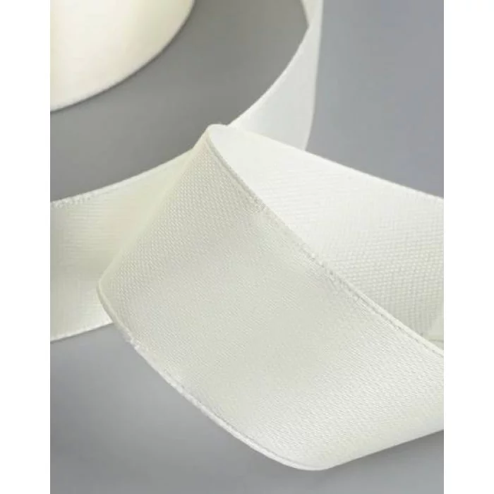 Лента атласная №02 25мм*25±1ярд(23м±1м) светло-бежевый 5052089