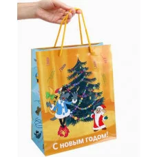 Пакет подар. с глянц.лам. 26.4*32.7*13.6см(L)"Заяц и волк у ёлки" 157г Ну-Погоди! ППК-2923