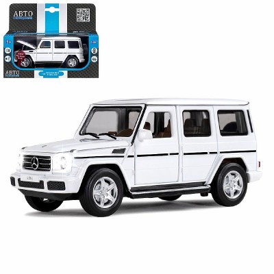 ТМ "Автопанорама" Машинка металлическая 1:32 Mercedes-Benz G350d, белый, откр. капот, передние и задняя двери, свет, звук, инерция, в/к 17,5*13,5*9 см JB1200189